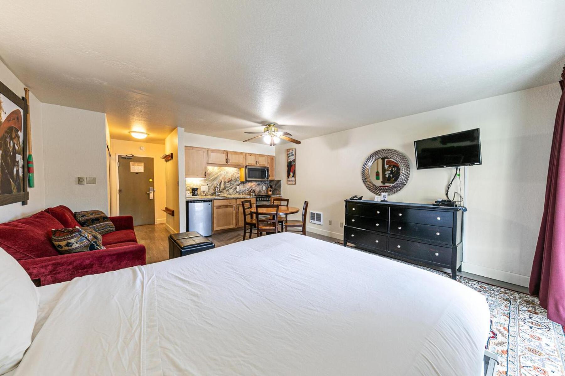 Charming Queen Studio Deluxe W/Balcony #233 At Donner Lake Village Truckee Exterior foto