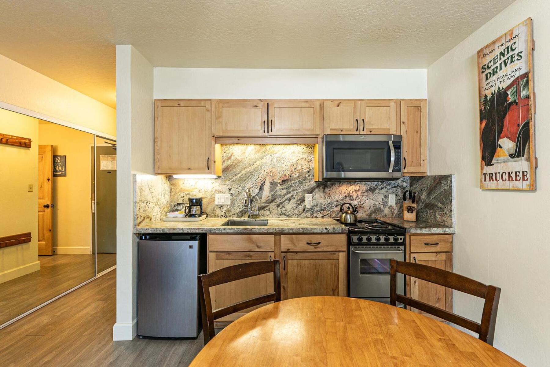 Charming Queen Studio Deluxe W/Balcony #233 At Donner Lake Village Truckee Exterior foto